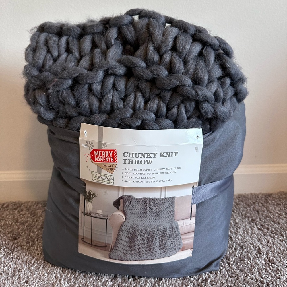 Chunky Knit Throw Blanket